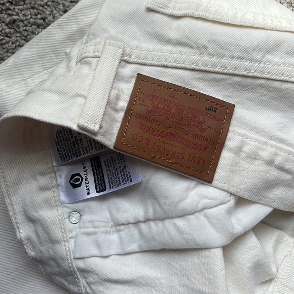 New - Picture 3 of 5